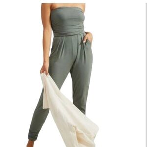 Alter’d State size xs women’s strapless jumpsuit! Perfect condition
